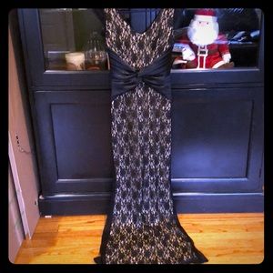 Black & Nude lace gown sz XS
